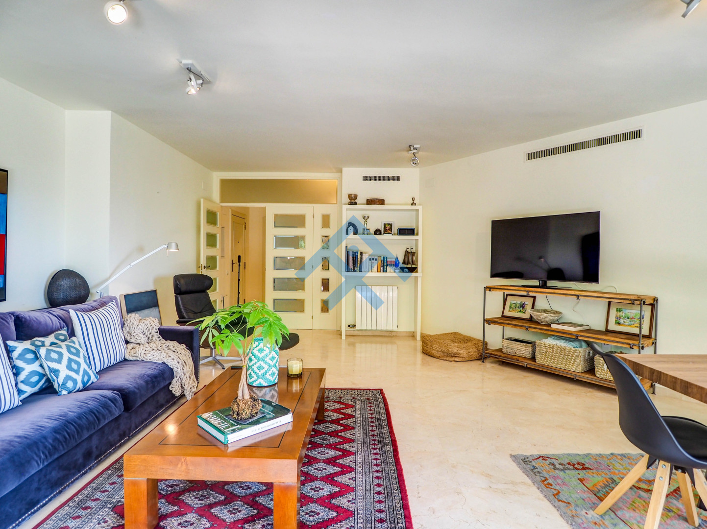Luxury Seaview Apartment - 33984