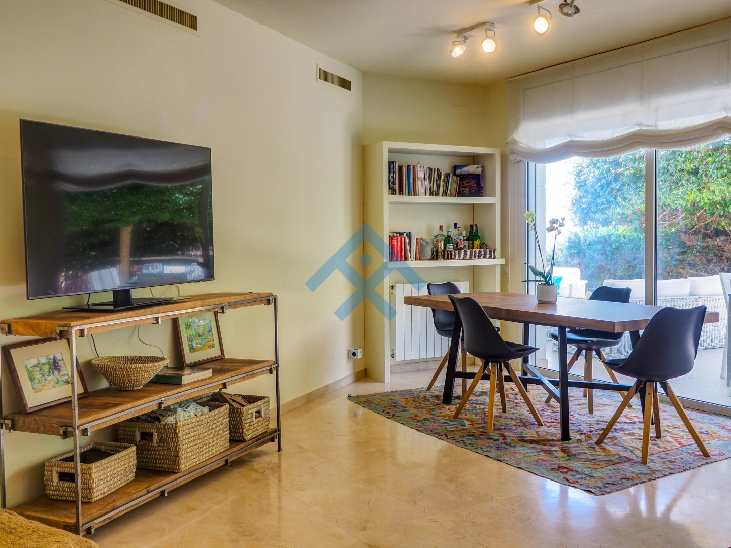 Luxury Seaview Apartment - 33988