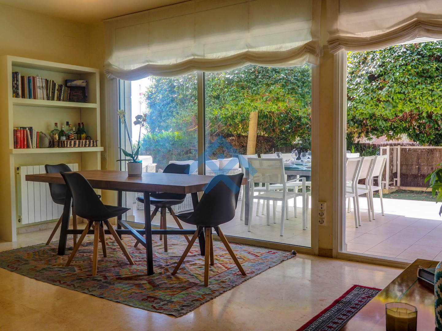 Luxury Seaview Apartment - 33992