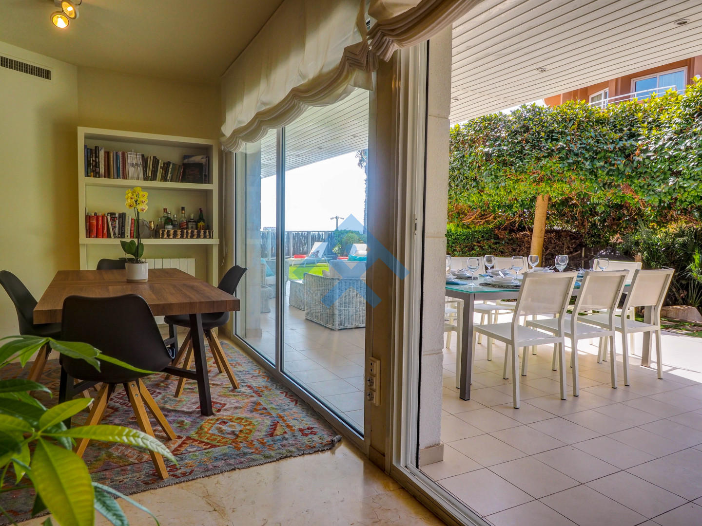 Luxury Seaview Apartment - 33994