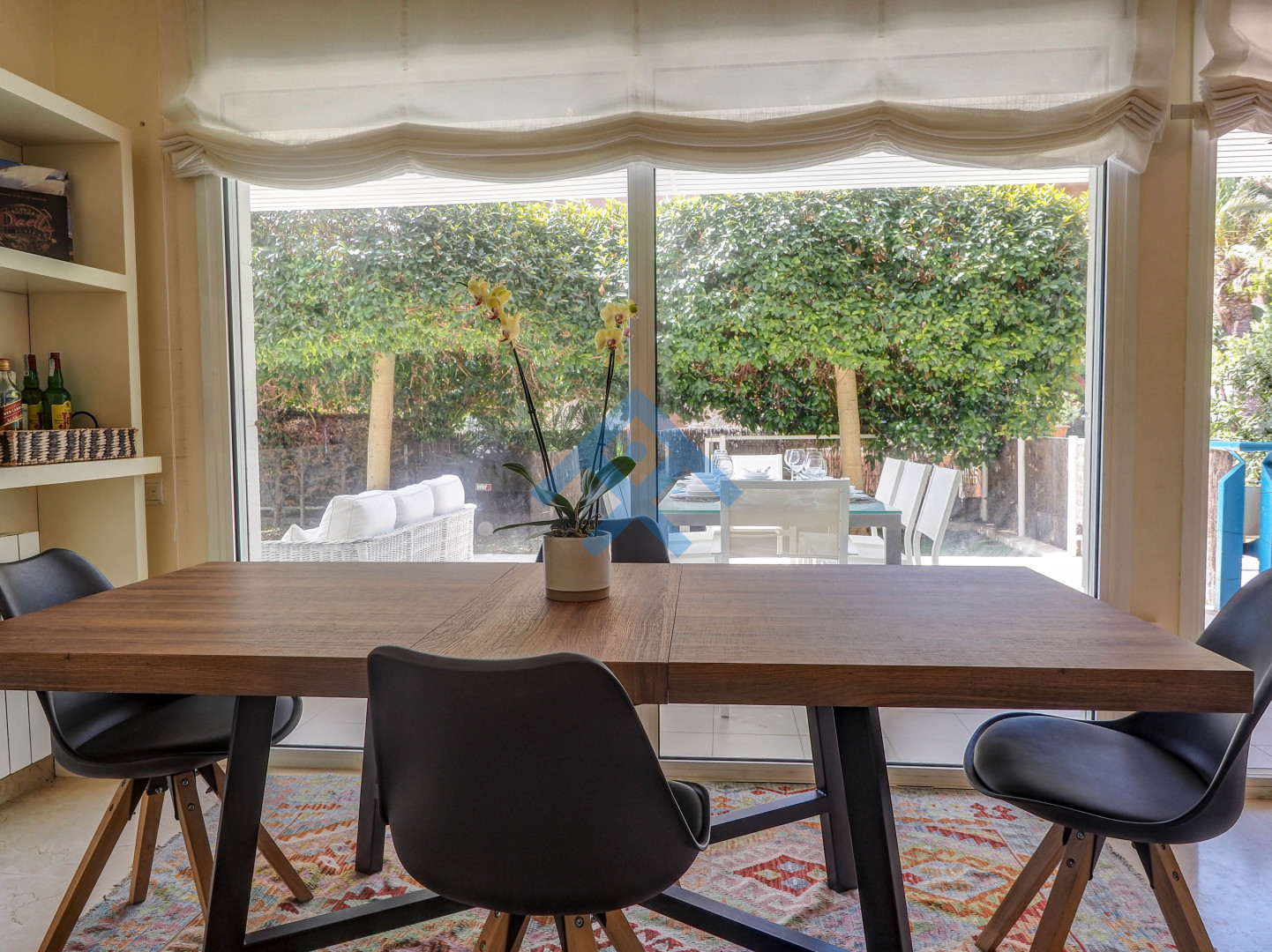 Luxury Seaview Apartment - 33996