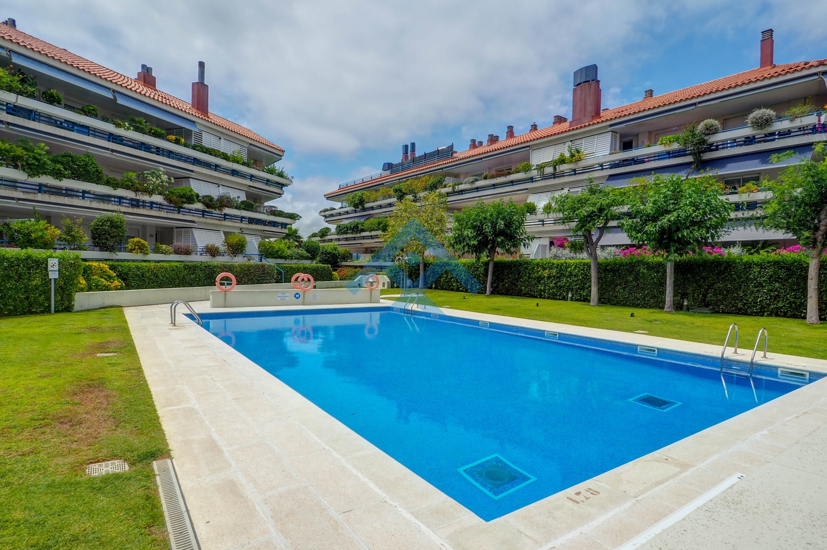 Luxury Seaview Apartment - 34016