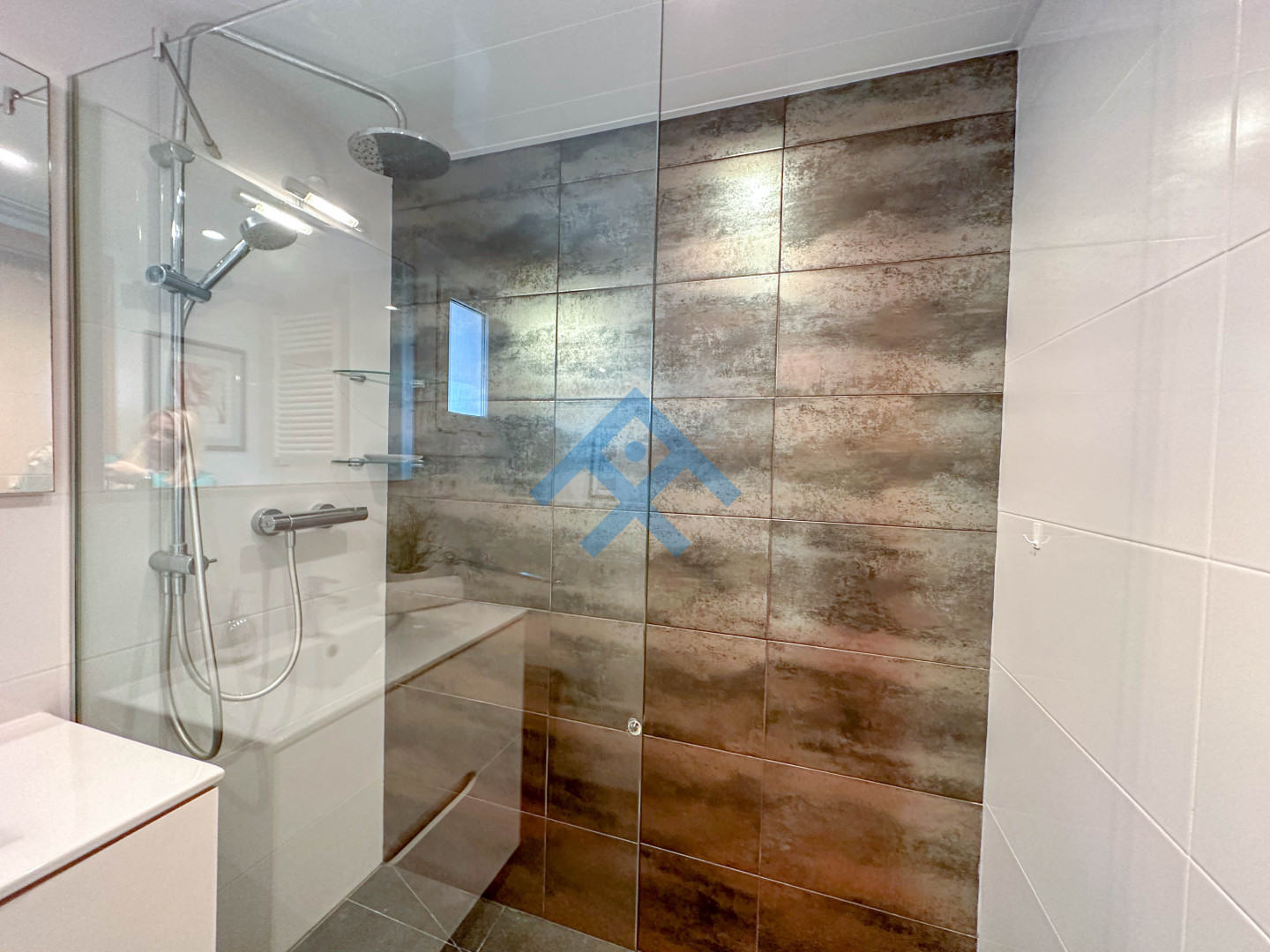 Sira House - 35417