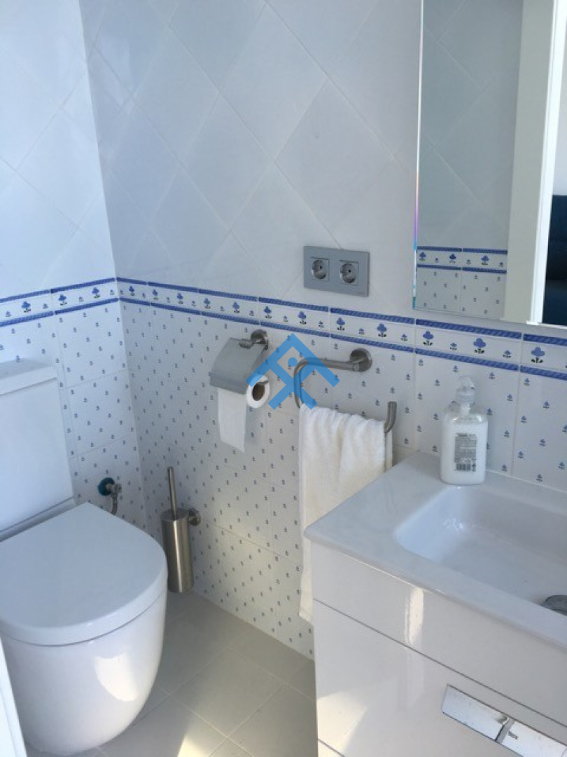 Blue sea front - 6916