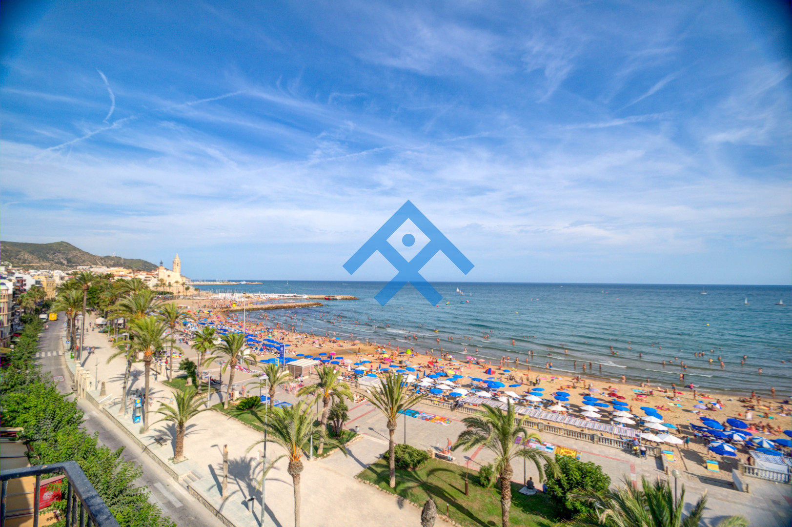 Blue sea front - 6944