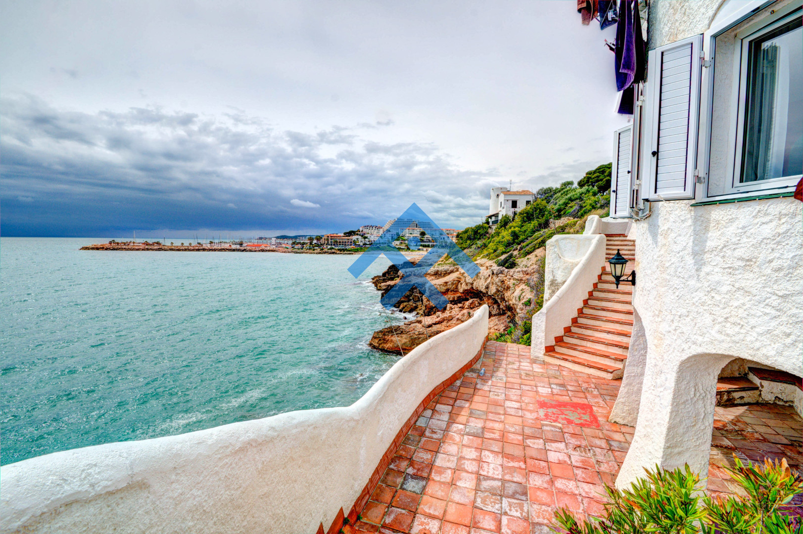 The Magic Sea Front - 7379