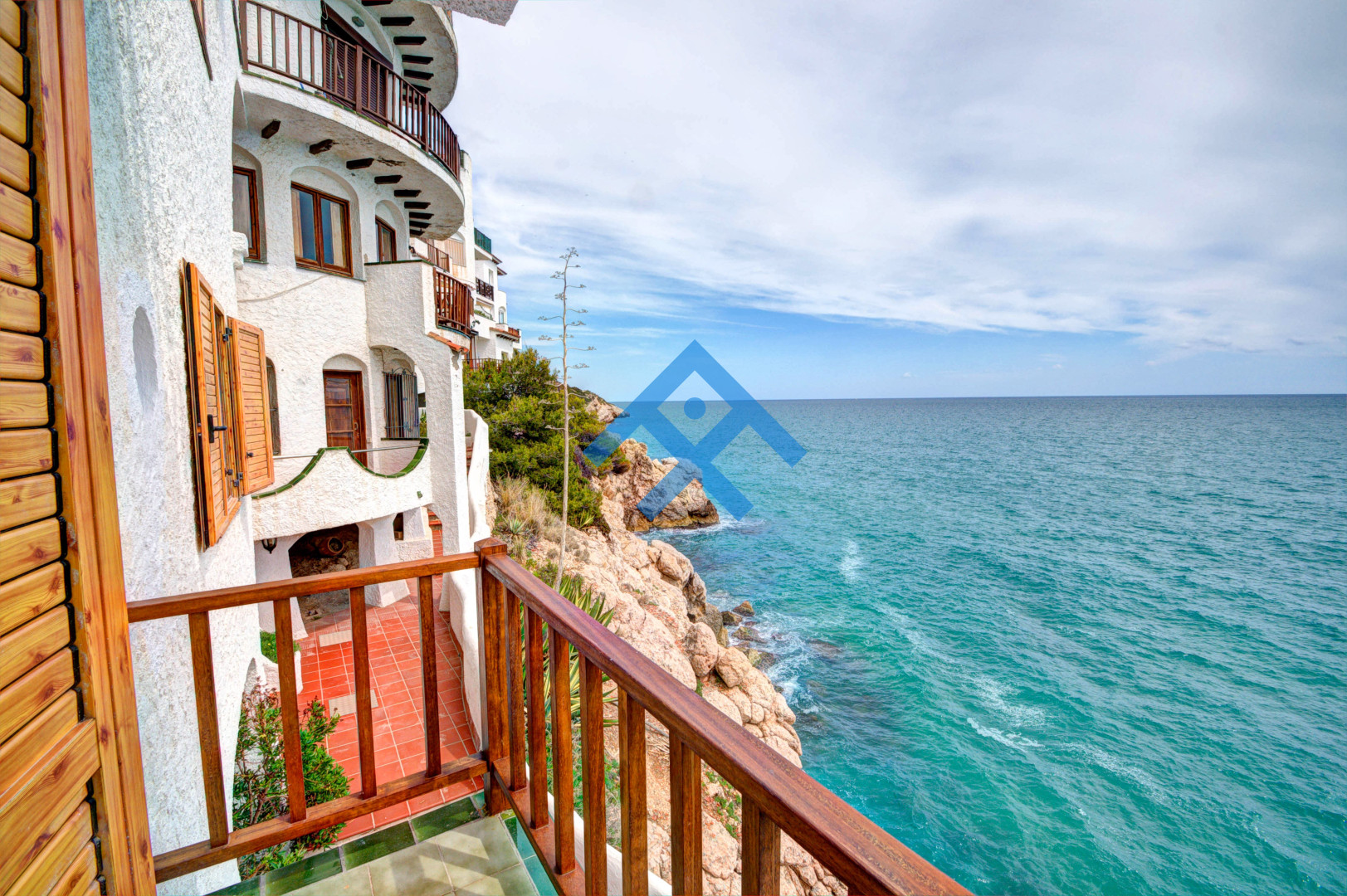 The Magic Sea Front - 7383