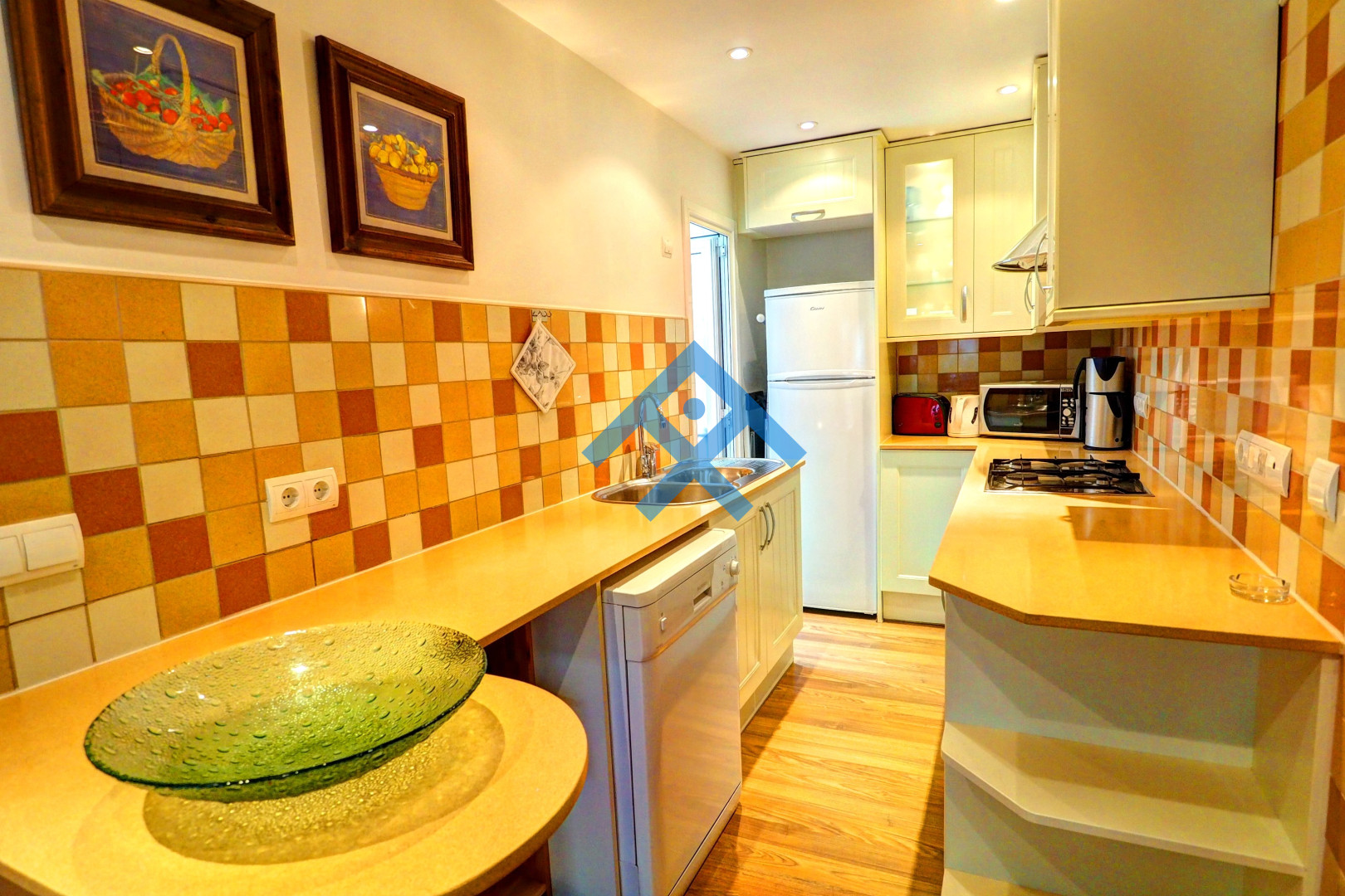 Olivia Apartment - 9879