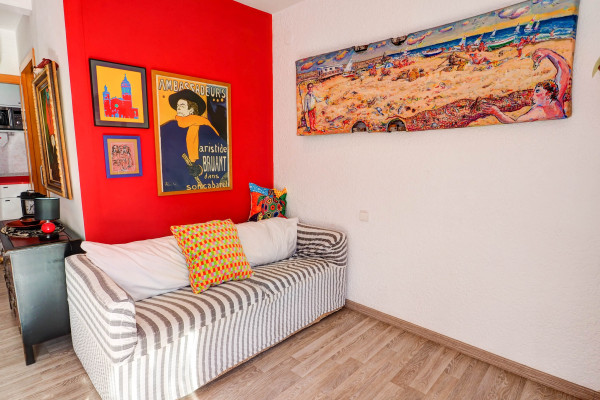  - Aquarium Apartment
