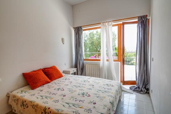 #10128 - Villa Levantina | Holiday Rentals | Hello Homes Sitges