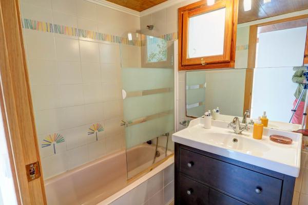 #10129 - Villa Levantina | Holiday Rentals | Hello Homes Sitges