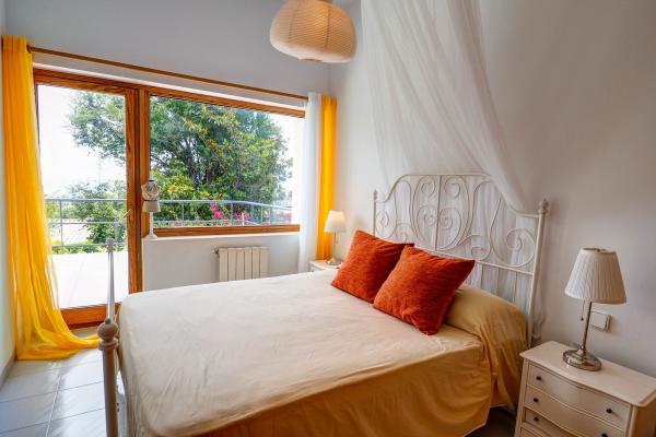 #10130 - Villa Levantina | Holiday Rentals | Hello Homes Sitges