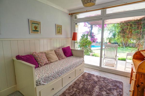 #10131 - Villa Levantina | Holiday Rentals | Hello Homes Sitges