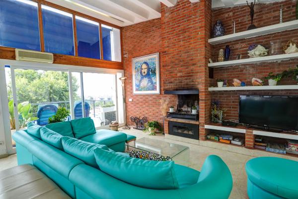 #10135 - Villa Levantina | Holiday Rentals | Hello Homes Sitges
