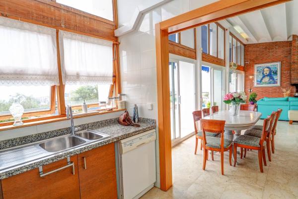 #10141 - Villa Levantina | Holiday Rentals | Hello Homes Sitges
