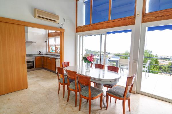 #10152 - Villa Levantina | Holiday Rentals | Hello Homes Sitges