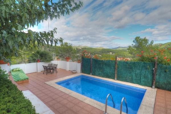 #10331 - Aries House | Holiday Rentals | Hello Homes Sitges