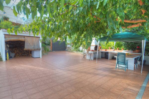 #10350 - Aries House | Holiday Rentals | Hello Homes Sitges