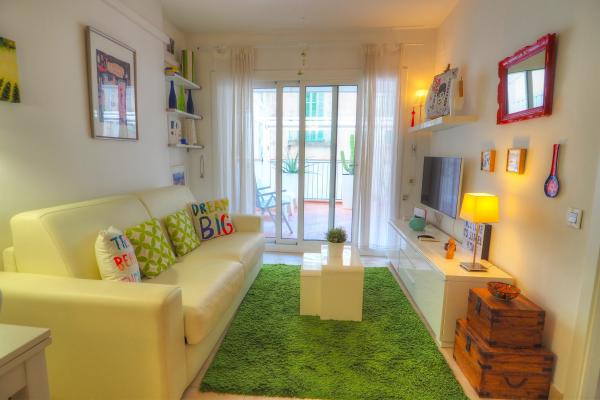 #10467 - El Cubanito | Holiday Rentals | Hello Homes Sitges