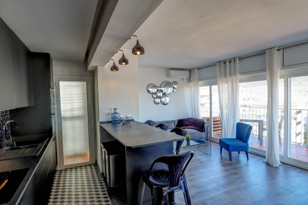 Modern, Well-Appointed Room