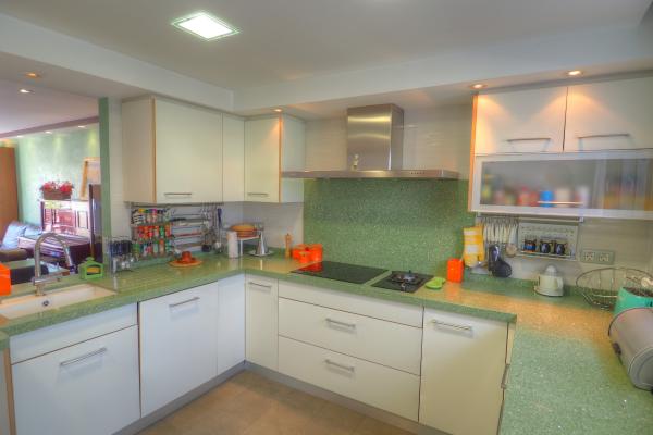 #10568 - Stromboli House | Holiday Rentals | Hello Homes Sitges