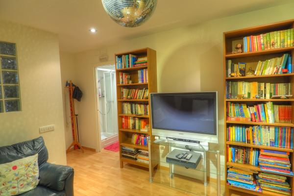 #10573 - Stromboli House | Holiday Rentals | Hello Homes Sitges