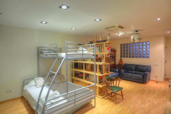 #10590 - Stromboli House | Holiday Rentals | Hello Homes Sitges