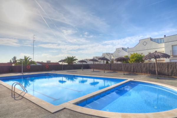 #10599 - Stromboli House | Holiday Rentals | Hello Homes Sitges