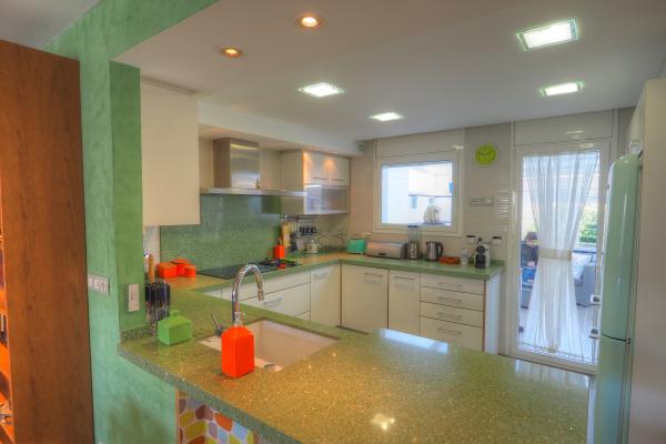 #10604 - Stromboli House | Holiday Rentals | Hello Homes Sitges