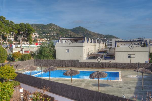 #10610 - Stromboli House | Holiday Rentals | Hello Homes Sitges