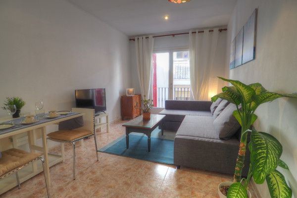 Modern, Well-Appointed Room
