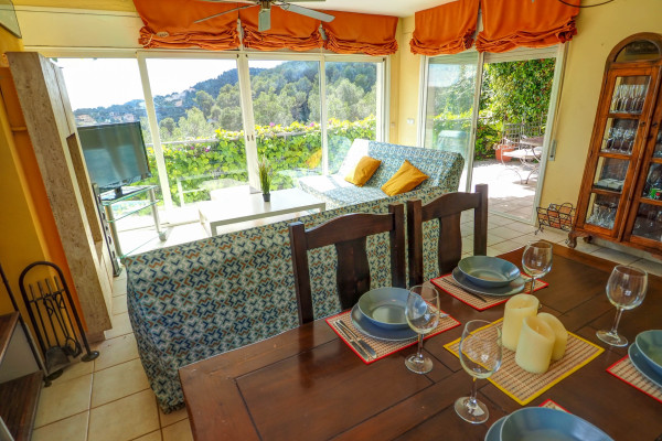 #11433 - The Magic Green | Holiday Rentals | Hello Homes Sitges