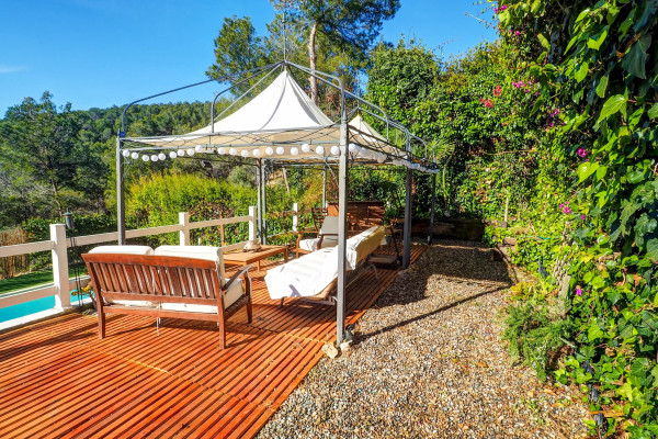 #11457 - The Magic Green | Holiday Rentals | Hello Homes Sitges