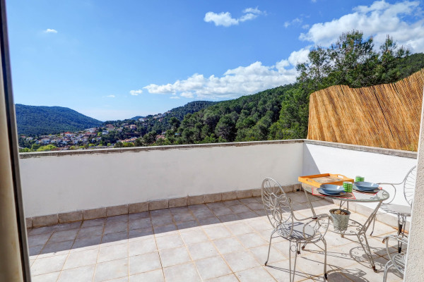 #11466 - The Magic Green | Holiday Rentals | Hello Homes Sitges