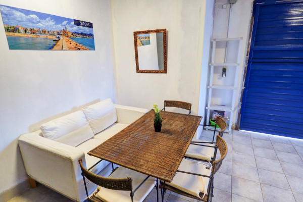 #11480 - The Magic Green | Holiday Rentals | Hello Homes Sitges
