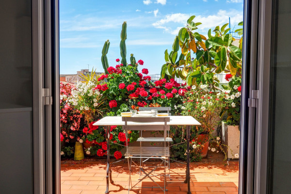 #11574 - Secret Garden Apartment | Ferieudlejning | Hello Homes Sitges