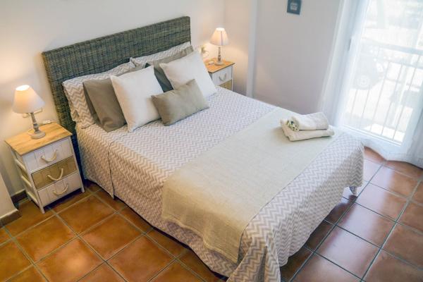 #11684 - Flowers Apartments | Holiday Rentals | Hello Homes Sitges