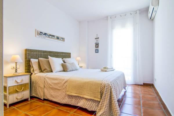 #11686 - Flowers Apartments | Holiday Rentals | Hello Homes Sitges