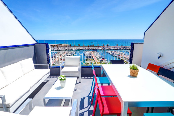 #12010 - The Moonlight Sea View | Lomavuokraus | Hello Homes Sitges