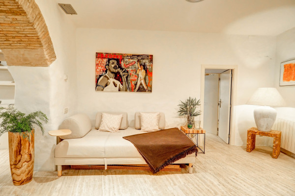  - Charming House next to the beach