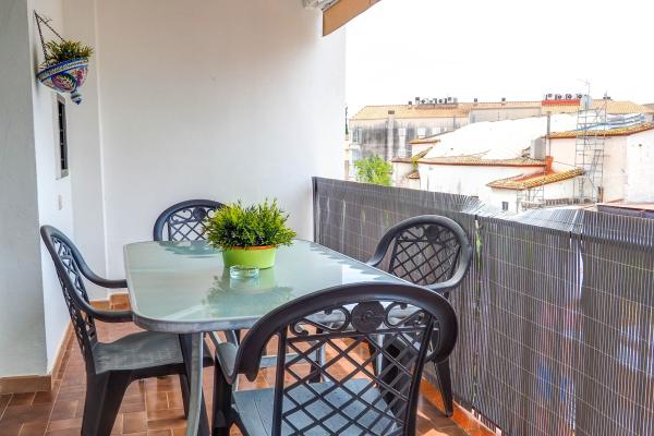 #12496 - La Palma Apartment | Holiday Rentals | Hello Homes Sitges
