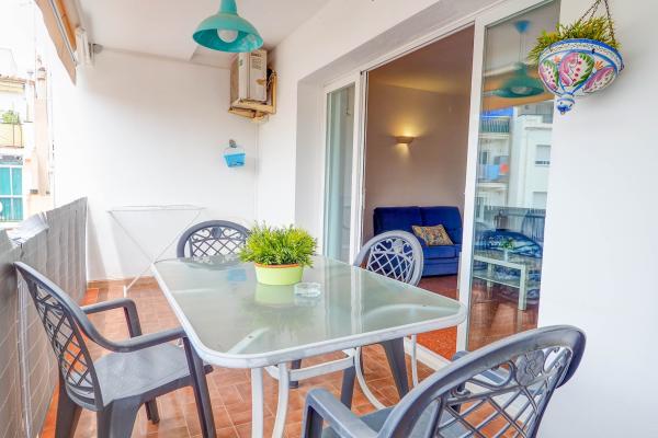 #12508 - La Palma Apartment | Holiday Rentals | Hello Homes Sitges
