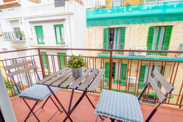 #12509 - La Palma Apartment | Holiday Rentals | Hello Homes Sitges