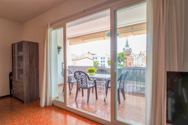 #12510 - La Palma Apartment | Holiday Rentals | Hello Homes Sitges