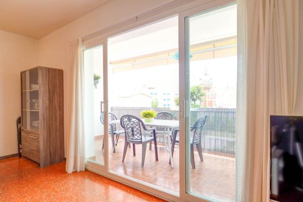 #12513 - La Palma Apartment | Holiday Rentals | Hello Homes Sitges