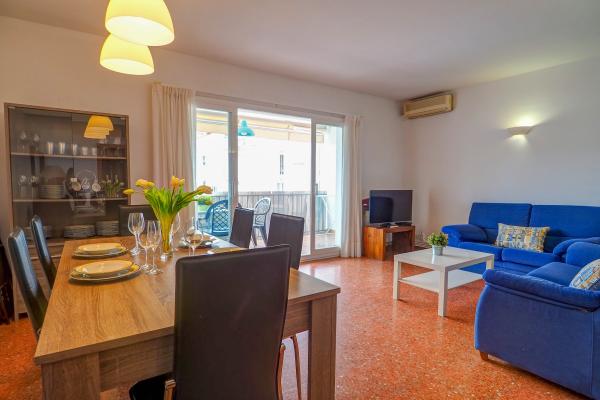 #12518 - La Palma Apartment | Holiday Rentals | Hello Homes Sitges