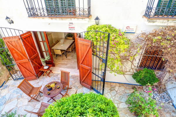 #12602 - Charming House | Lloguers Temporada | Hello Homes Sitges
