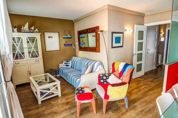 Modern, Well-Appointed Room