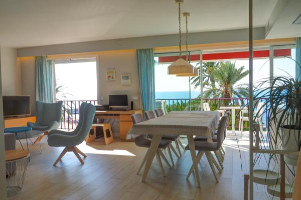 #12797 - Ribera Sunrise Penthouse | Holiday Rentals | Hello Homes Sitges