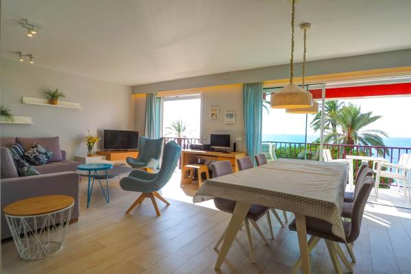 #12800 - Ribera Sunrise Penthouse | Holiday Rentals | Hello Homes Sitges